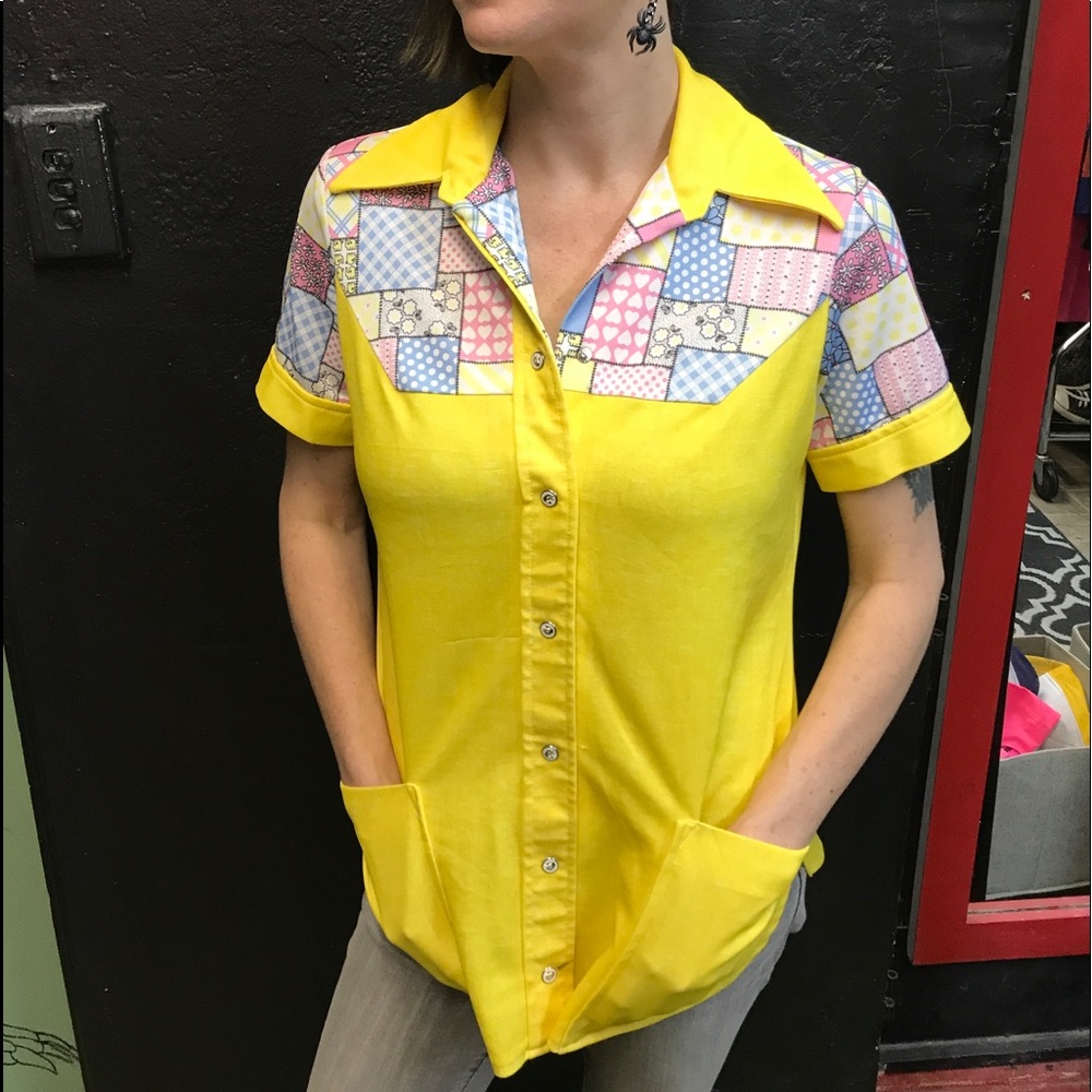 Women’s vintage button up